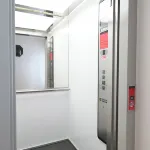 Großes Appartement mit Sonnigem Balkon Blick in den Innenhof