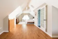 Modern & Spacious 1908 Home