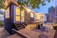 Sunny Seaside Escape - Raumati South Hotels near New Zealand Native Oils