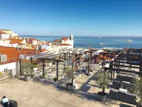 Sol III- Center of old Lisbon Tajus View /Air conditioning