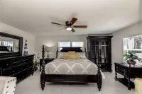 Indian River Waterfront Home with private dock, heated pool, fenced back yard Hotels in Micco