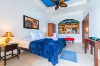 Oceanside Villa "Juarez" with a/c pool in centro     5 min stroll to beach