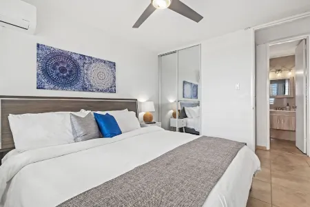 PAUL'S BEACH AND MOUNTAIN VIEW, BEAUTIFUL ONE BEDROOM PLAYA AZUL!