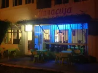 Casa Cabral : Big Apartment next to the beach Tarrafal otelleri