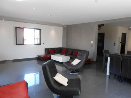 Large contemporary villa Frontignan beach