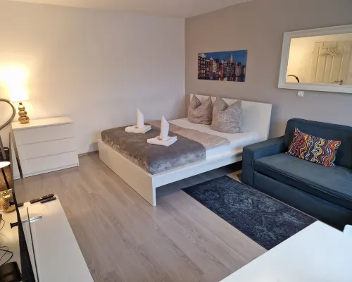 Beautiful studio apartment only 20 minutes from the center of Munich Hotels in Dachau