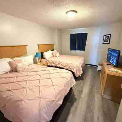 Newly Upgraded Great 1 bdrm oceanfront condo, Free WIFI, Free Parking Rooms