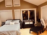 Gordon Head Getaway  (A blocked out Sunday is possible upon request)