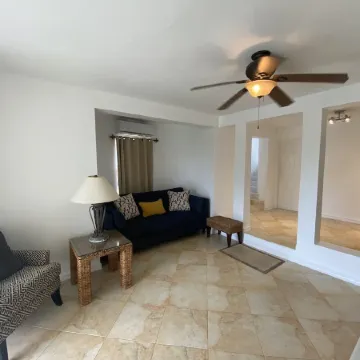 Roomy Lower 3 Bedroom West Coast Property with Pool