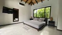 Casas de Agua. Villa Agua Viva. Natural walking trail to the beach.