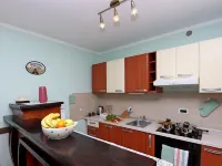 Starry Night - Extra big bed, big bathtub, private parking, sea view, 2 rooms Hotels in Pobri