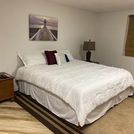 Beautiful serene lake house in the foothills, great for couples or families.