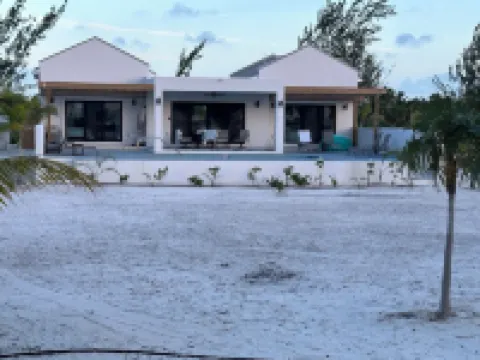 BRAND NEW Beachfront Villa best sandy beach in TCI with pool Fox Tail Palm Villa