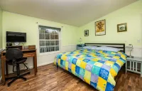 Upgraded! Perfect location seconds from Hunter Mtn! Incredible views! King bed!