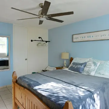 Catch Some Waves and Chill, with High Speed Wi-fi, Washer & Dryer.