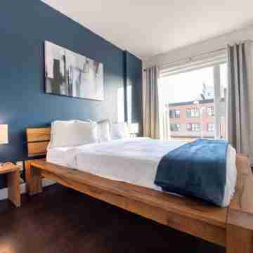 Le Saphir, New, Spacious 2-Bedroom Condo, Downtown Quebec City , Quebec City Rooms