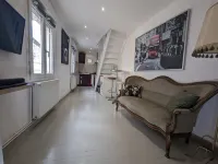 Atypical apartment house
