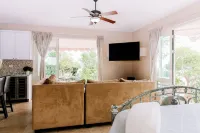 LA CASITA - Cozy retreat on top of PR mountains with stunning south coast views!