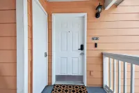 Tranquil 3BD Retreat in Gated Community: Close to Disney, Restaurants, & More!