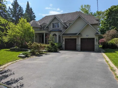 Luxury Apartment Living in an Elite Neighborhood