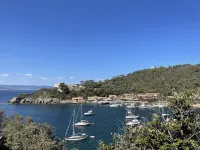 Charming, fully-equipped 2-room apartment in the heart of the village Hotels in Bormes-les-Mimosas