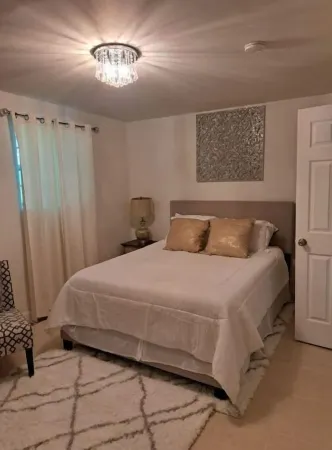 Beautiful Beach Boutique  2 Beaches, 1 lake, mature trees for beauty and privacy Отели в г. Чесапик Ранч Эстейтс-Драм Пойнт