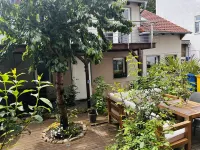 Idyllic vacation home in Jena 5 minutes walk to the center directly on the Saale Institute of Applied Physics附近的飯店