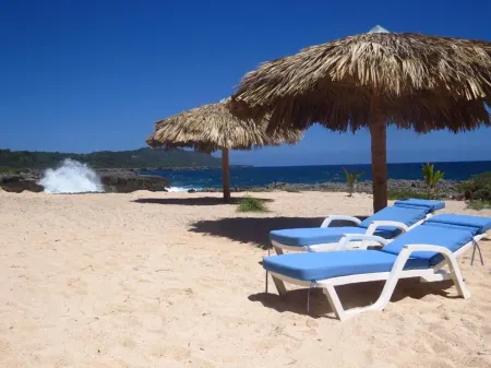 Villa Punta Coral in a fantastic location right by the sea