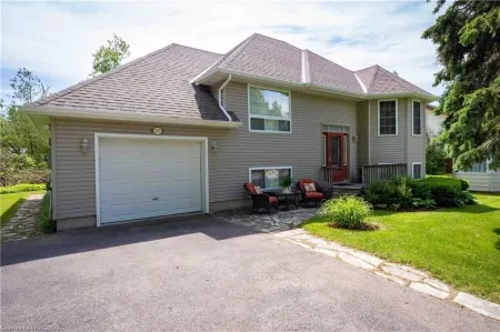 Perfect for couples or the family. Walk downtown, to beach or hiking trails.