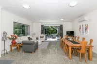 Modern and Spacious Apartment in Tamahere Country Living Zone Hotel a Tamahere