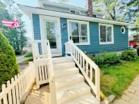 OOB family Beach House w/private yard and deck! Pet friendly, parking, 4/BR 2/BA