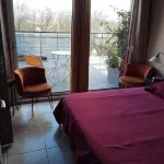 La Maison du Coteau Hotel a Cachan