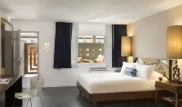 V Palm Springs Hotels in Palm Springs