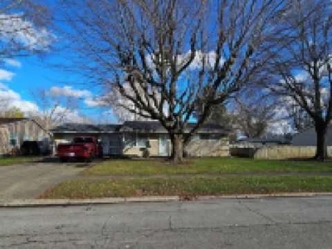 Cozy 3-Bdrm Home, Renovated Bathrooms, Game Rm, Yard & Fast WiFi Dog Friendly Hotels in Brownsburg