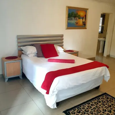 Dejazzy Guest House Отели рядом с достопримечательностью «Скай-Боно Дисковери Центр»