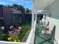 Spacious sunny cottage (airport close, family, pet friendly, disability access) Các khách sạn ở Burnside