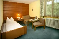 Hotel Restaurant Rössle Hotels in Mader