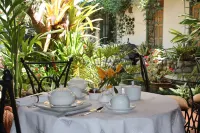 Tierra Magica B&B and Art Studio - breakfast