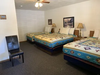 Chief Motel Hotels in Custer