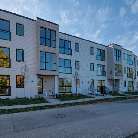 West Bay View: Penthouse Condo in Traverse City