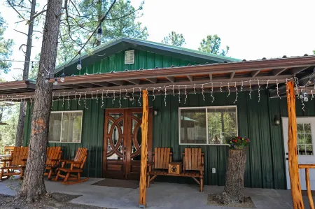 Bear Creek Motel and Cabins