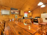 Panther Creek Cabins Hotels in Qualla