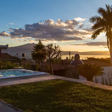 Hotel Lindo Ajijic Bed & Breakfast