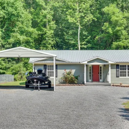 Guntersville Lake House Boat Ramp Access!