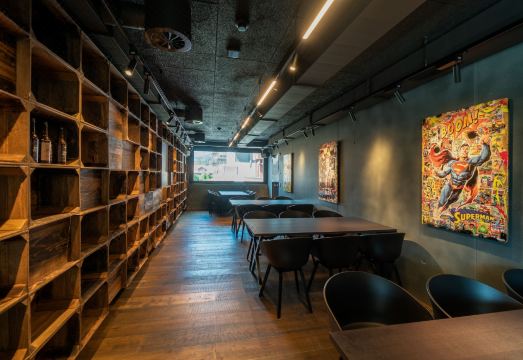 Revier Lodge Interior