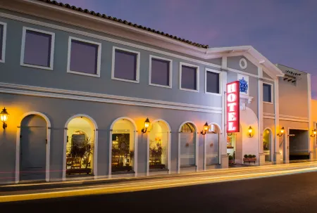 Hotel Colonial Plaza Отели рядом с достопримечательностью «Camping Fazenda Paineiras de Itu Ltda»