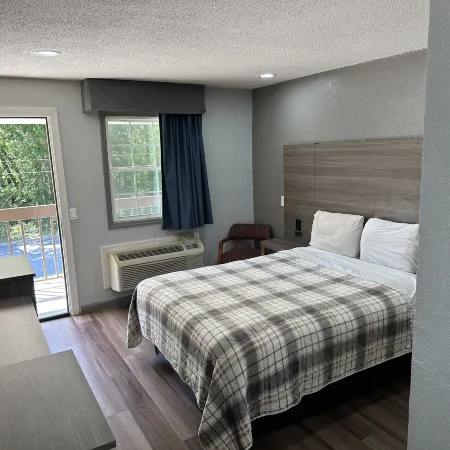 Budget Inn Express