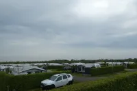 Nakskov Fjord Camping & Cottages - Pysäköinti