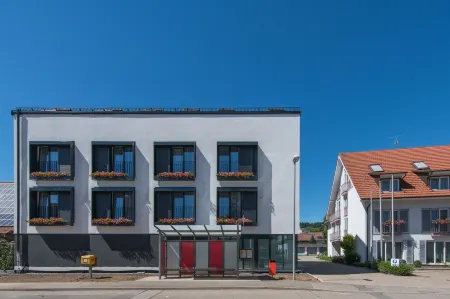 Hotel & Gasthaus Löwen Отели рядом с достопримечательностью «Sauter Green Experience Gmbh»