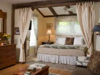 West Hill House B&B in MAD River Valley Hotels in Warren